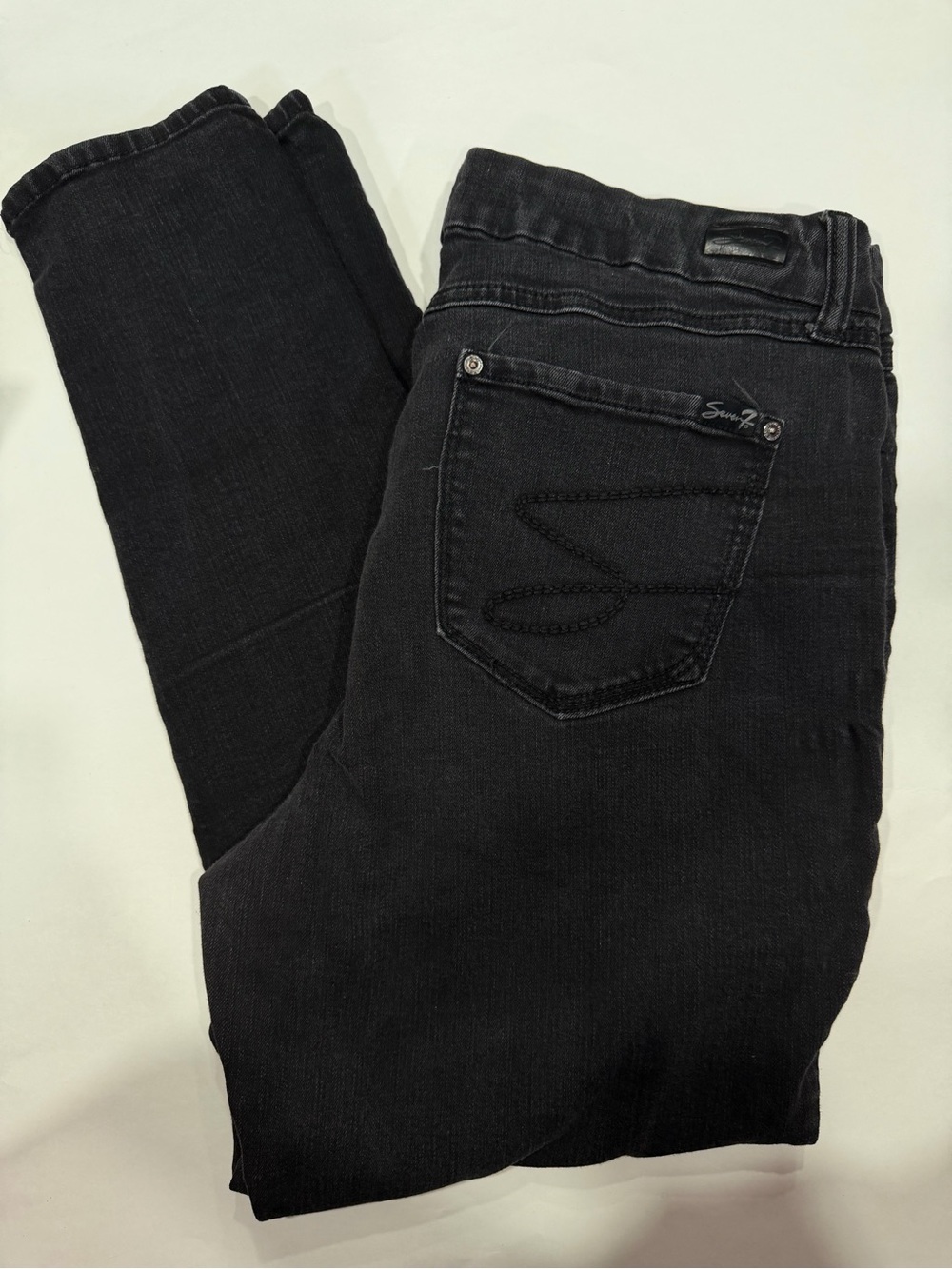 Seven7 Women's Skinny Jeans in Black